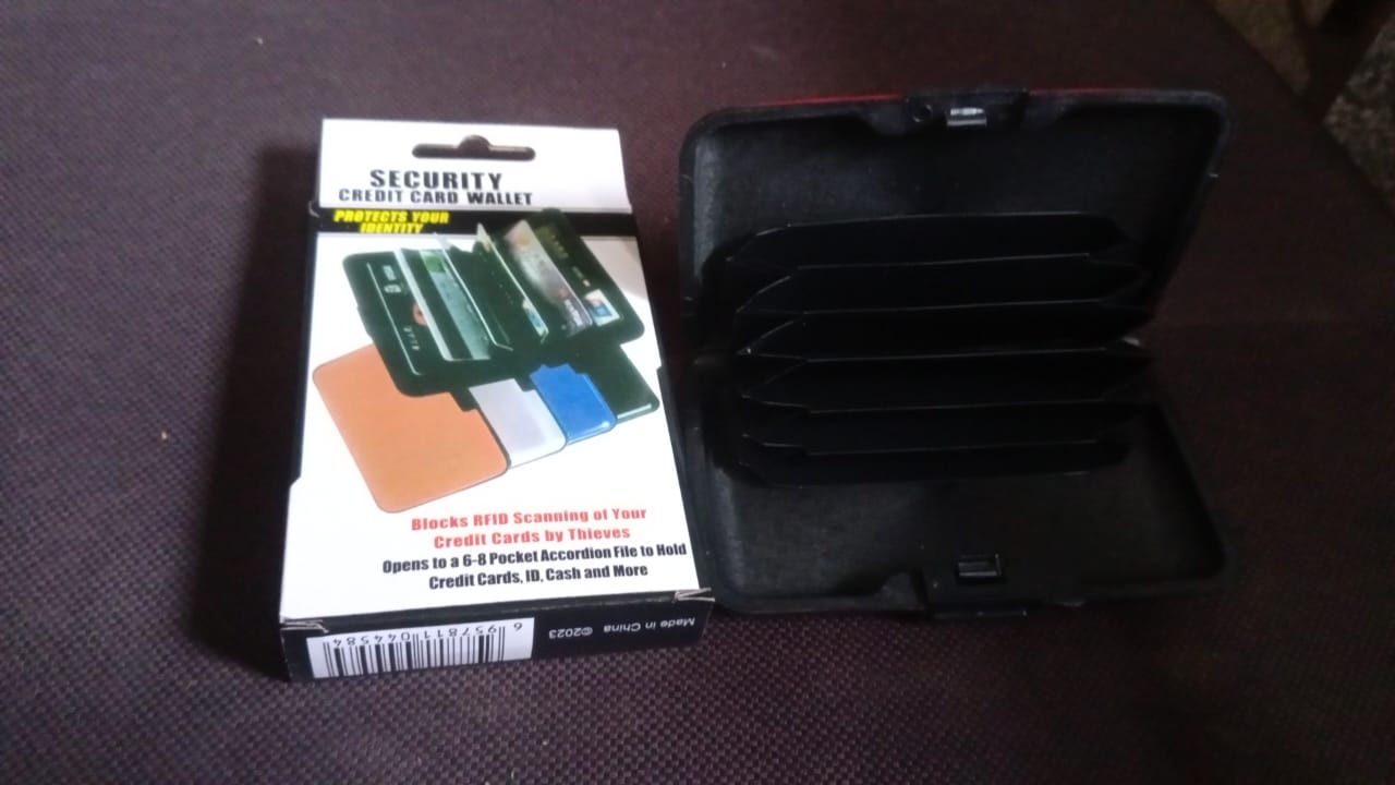 Plastic cardholder Waterproof Card Case (1 Pc) Plastic cardholder Waterproof Card Case (1 Pc)